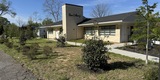 Good Neighbors Committee mulching project with Foothills Housing